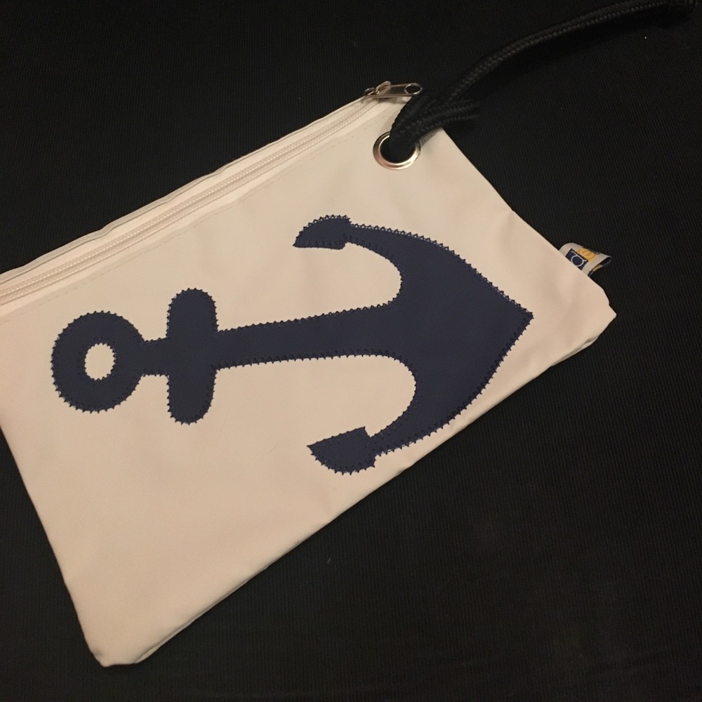Anchor clutch